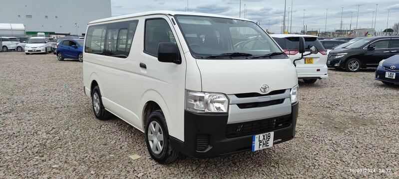 TOYOTA HIACE