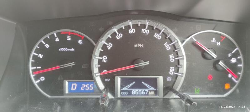 TOYOTA HIACE
