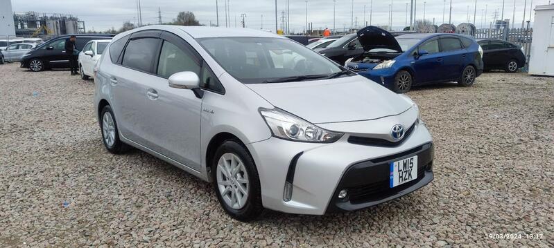 TOYOTA PRIUS+