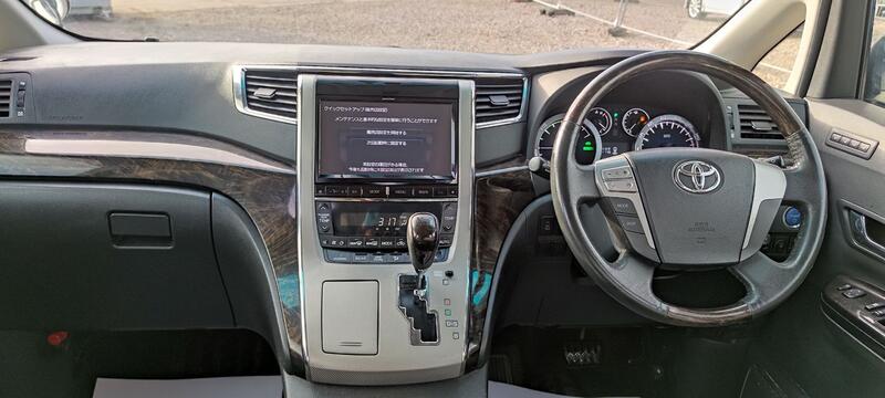 TOYOTA VELLFIRE