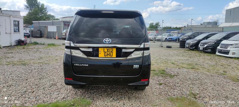 TOYOTA VELLFIRE