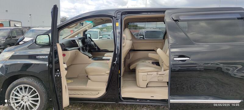 TOYOTA VELLFIRE