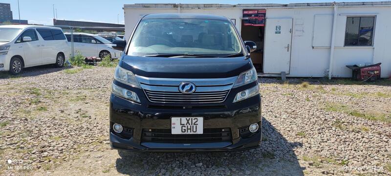 TOYOTA VELLFIRE