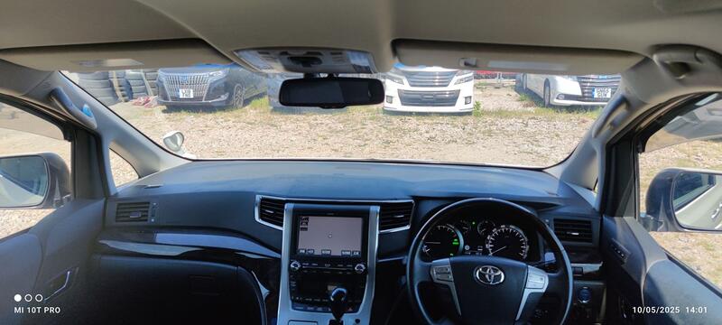 TOYOTA VELLFIRE