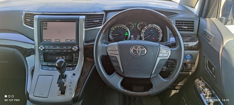 TOYOTA VELLFIRE